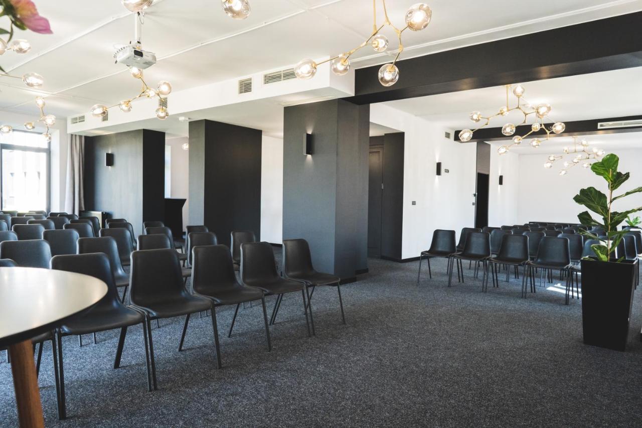 Vanta Business Center Скавіна Екстер'єр фото