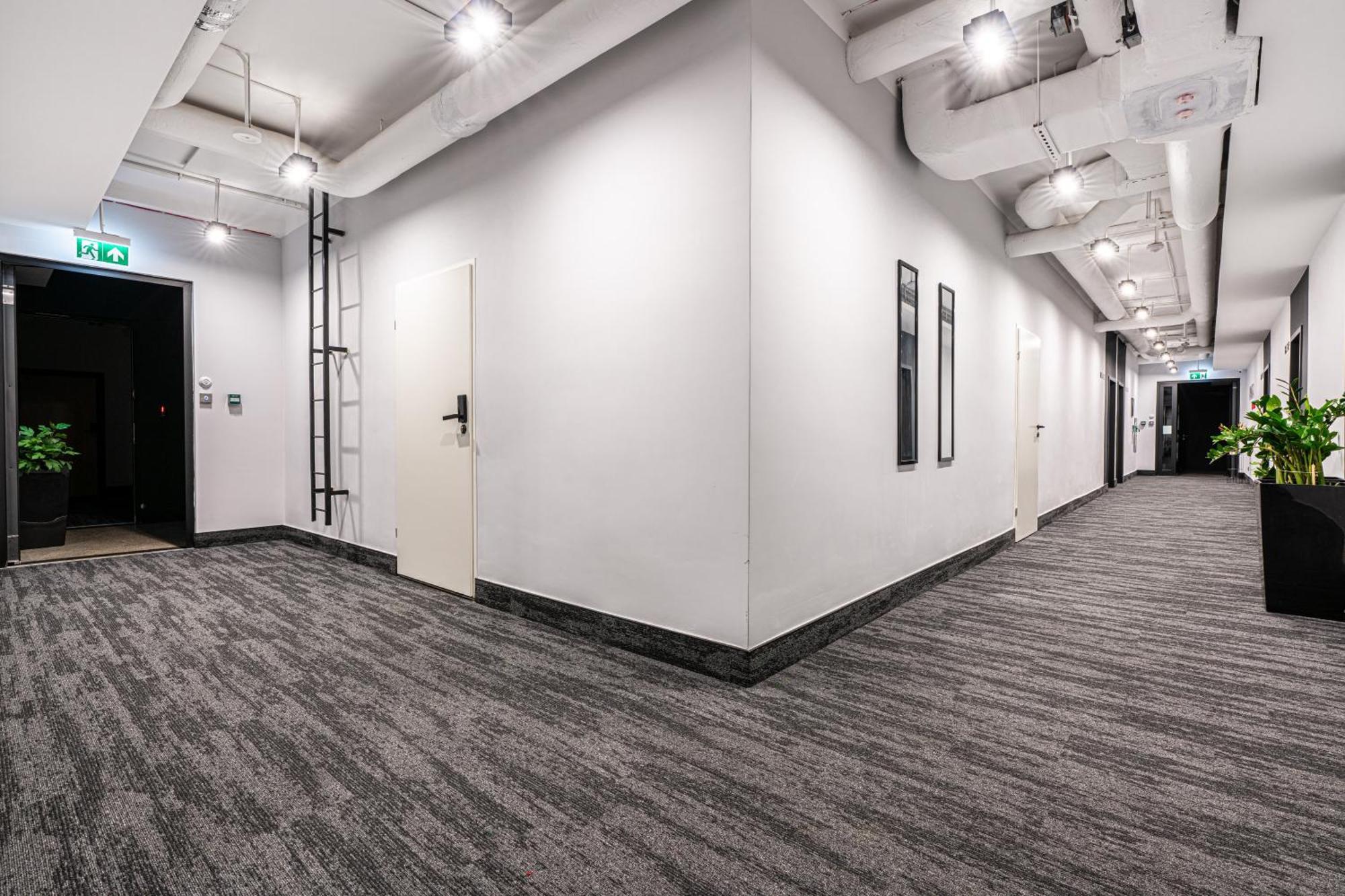 Vanta Business Center Скавіна Екстер'єр фото