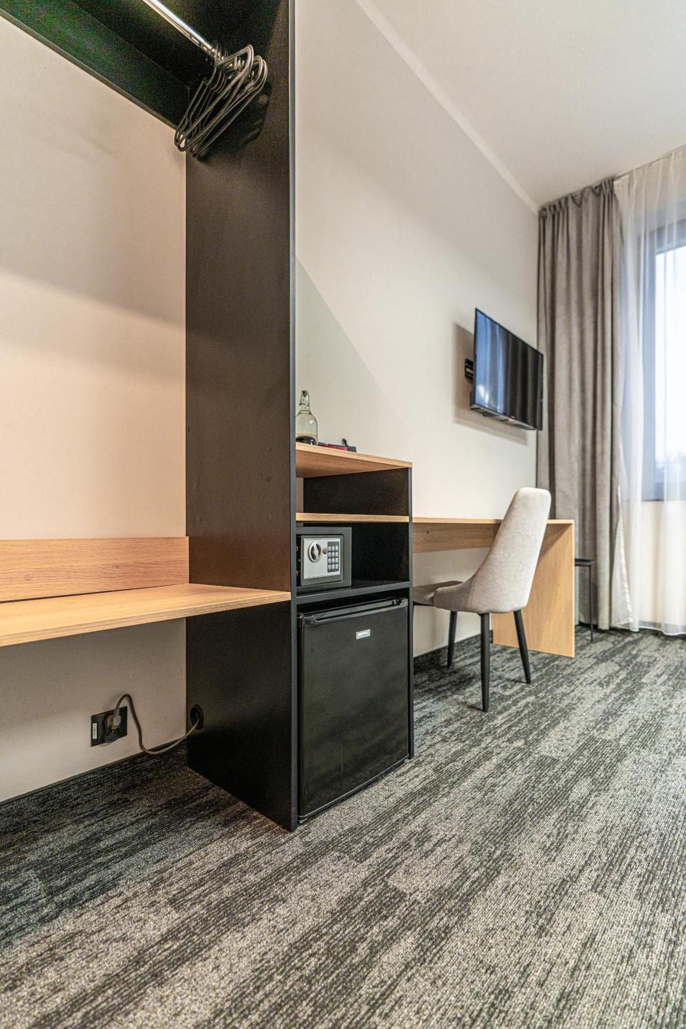 Vanta Business Center Скавіна Екстер'єр фото