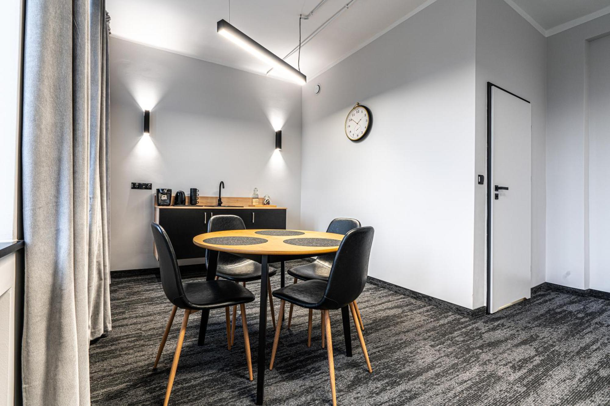 Vanta Business Center Скавіна Екстер'єр фото